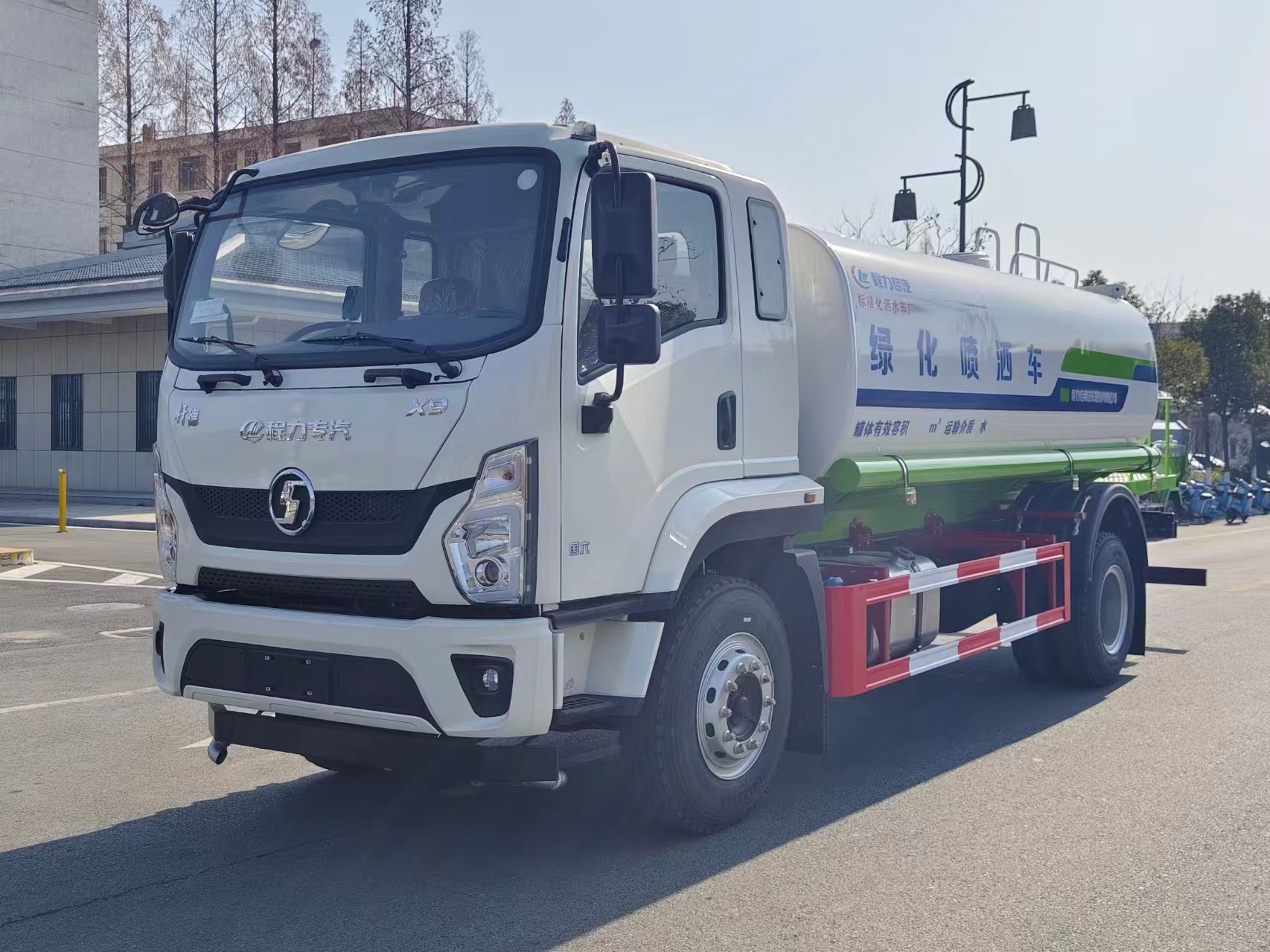 陜汽X9軒德12噸灑水車